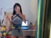 Selfie eines chinesischen Mädchens mit großen Titten