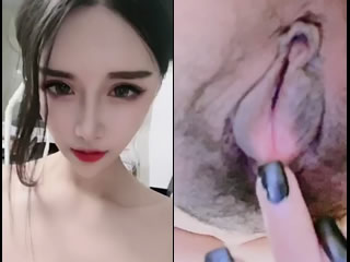 Asiatische Schlampe Nackttanz und Masturbation